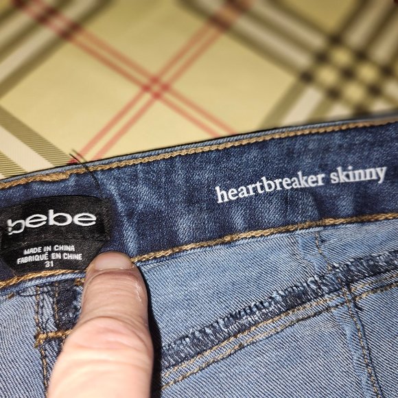 BEBE Distressed Heartbreaker Skinny Jeans With Rhinestones Studs Size 31 - Picture 5 of 7